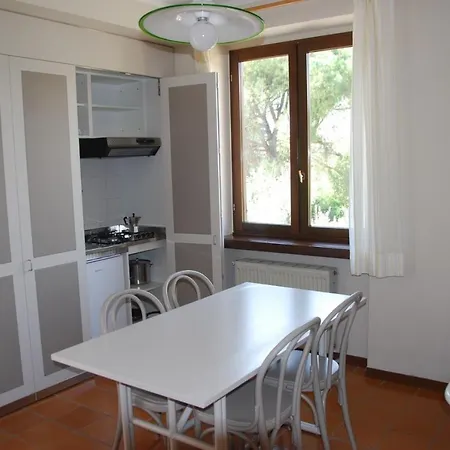 1 Bedroom Apartment *